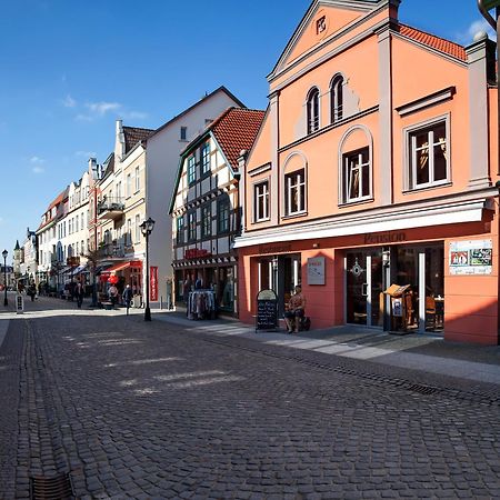 U-Nautic Restaurant & Pension Варен Екстер'єр фото