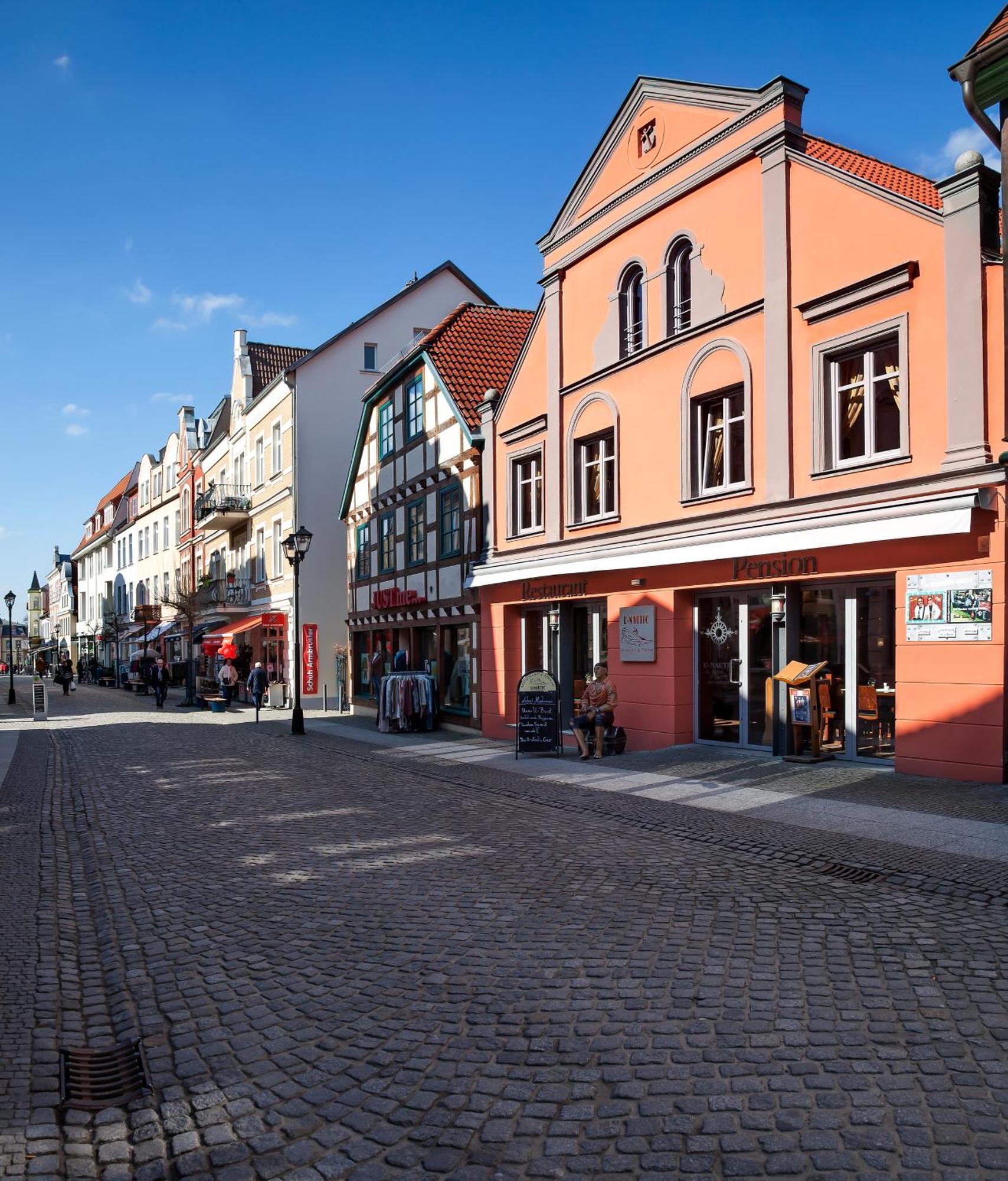 U-Nautic Restaurant & Pension Варен Екстер'єр фото